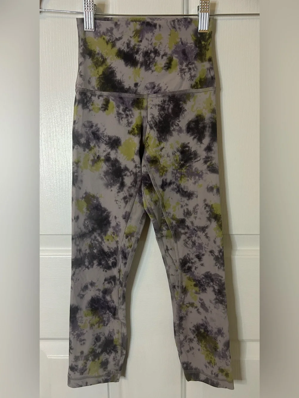 NWOT Lululemon Align High-Rise Crop 21